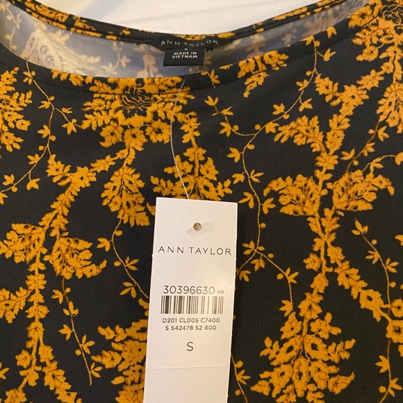 Ann Taylor - Floral Blouse - Picture 2 of 2